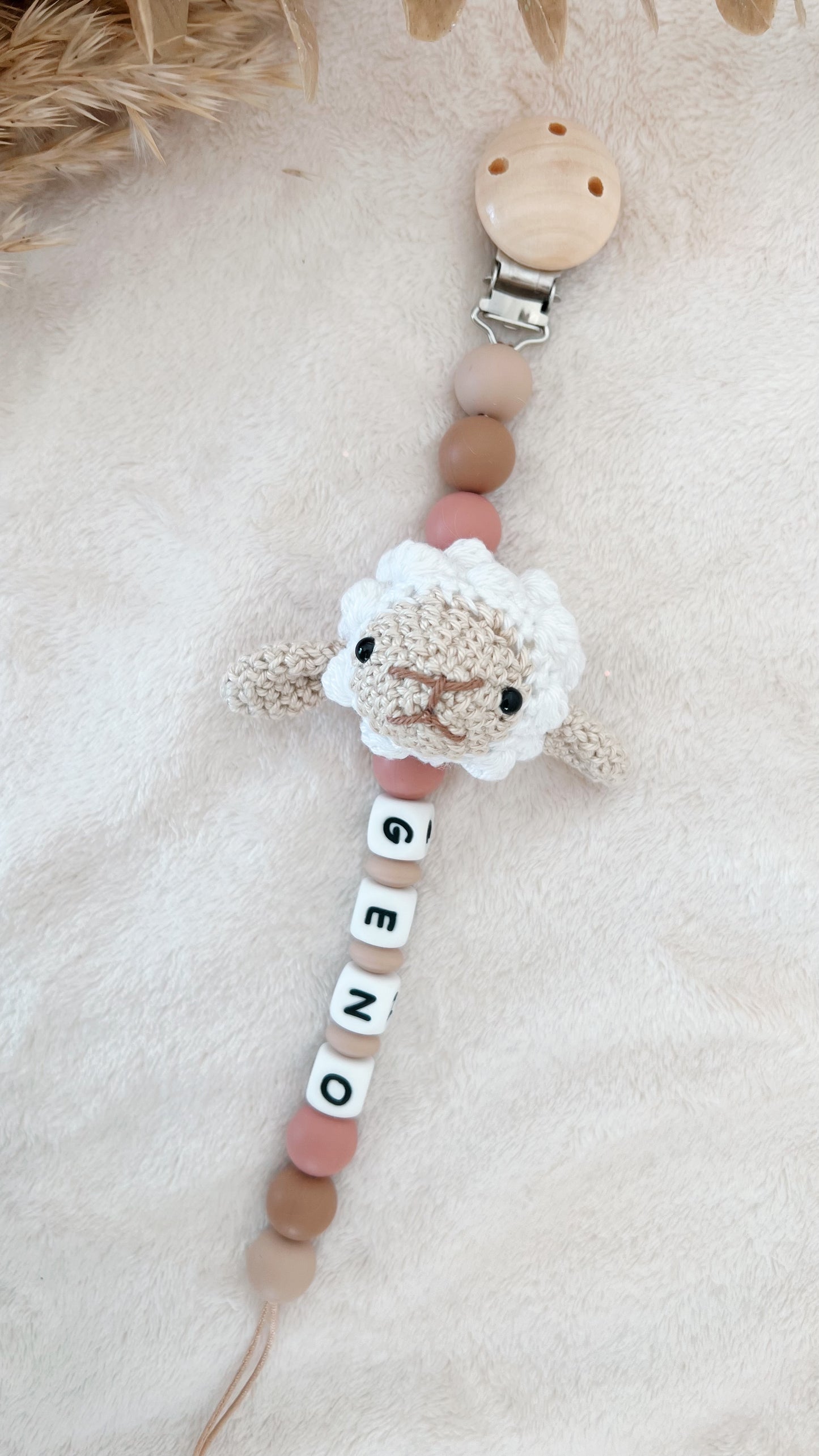 Chupetero Personalizado Fauna Crochet - Oveja Lili