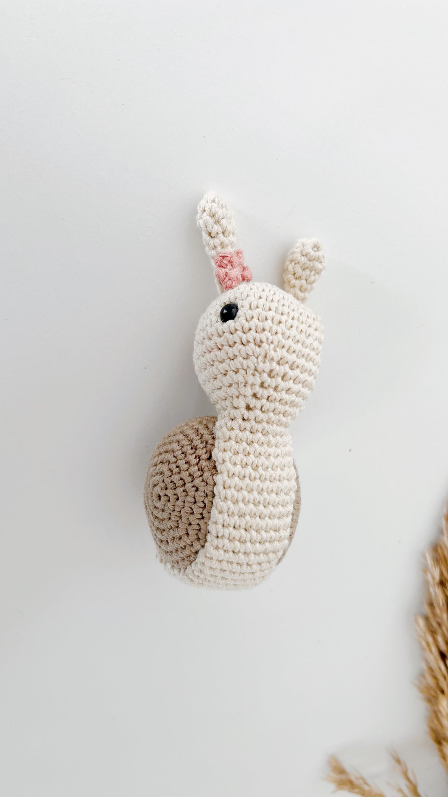 Sonajero Caracol - Beige con florecita