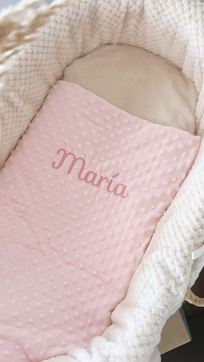 Manta Personalizada con nombre bordado